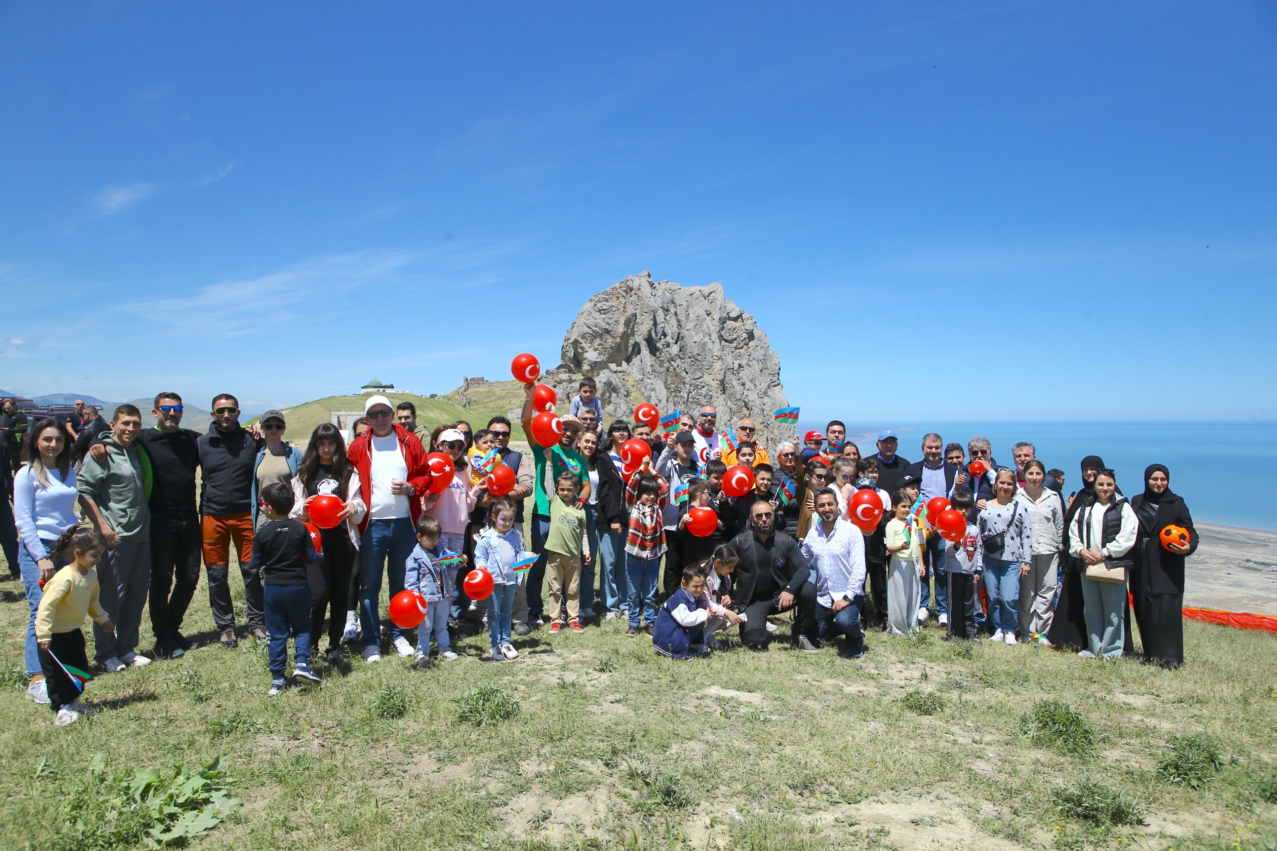 Türkiyə-Azərbaycan İş Adamları və Sənayeçiləri İctimai Birliyi “Atatürkü Anma, Gənclik və İdman Bayramı” münasibətilə 19 may 2024-cü il tarixində Dövlət Tarix-Mədəniyyət və Təbiət Qoruğu “Beşbarmaq Dağı”nda  təbiət qoynunda tədbir həyata keçirib.