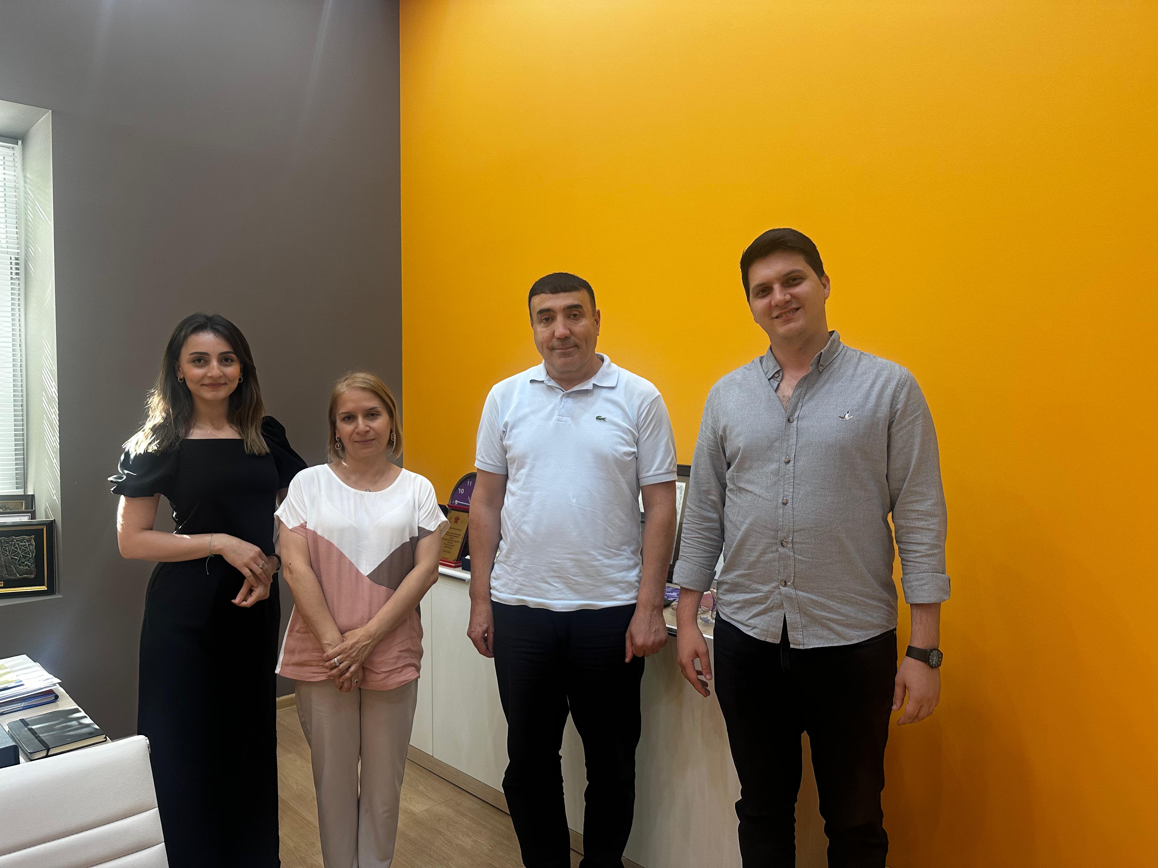 TÜİB katibliyi​ Türkiyə-Azərbaycan İş Adamları və Sənayeçiləri Birliyinin üzvü Smile MMC şirkətinin direktoru Kenan Çeliki ziyarət edib.