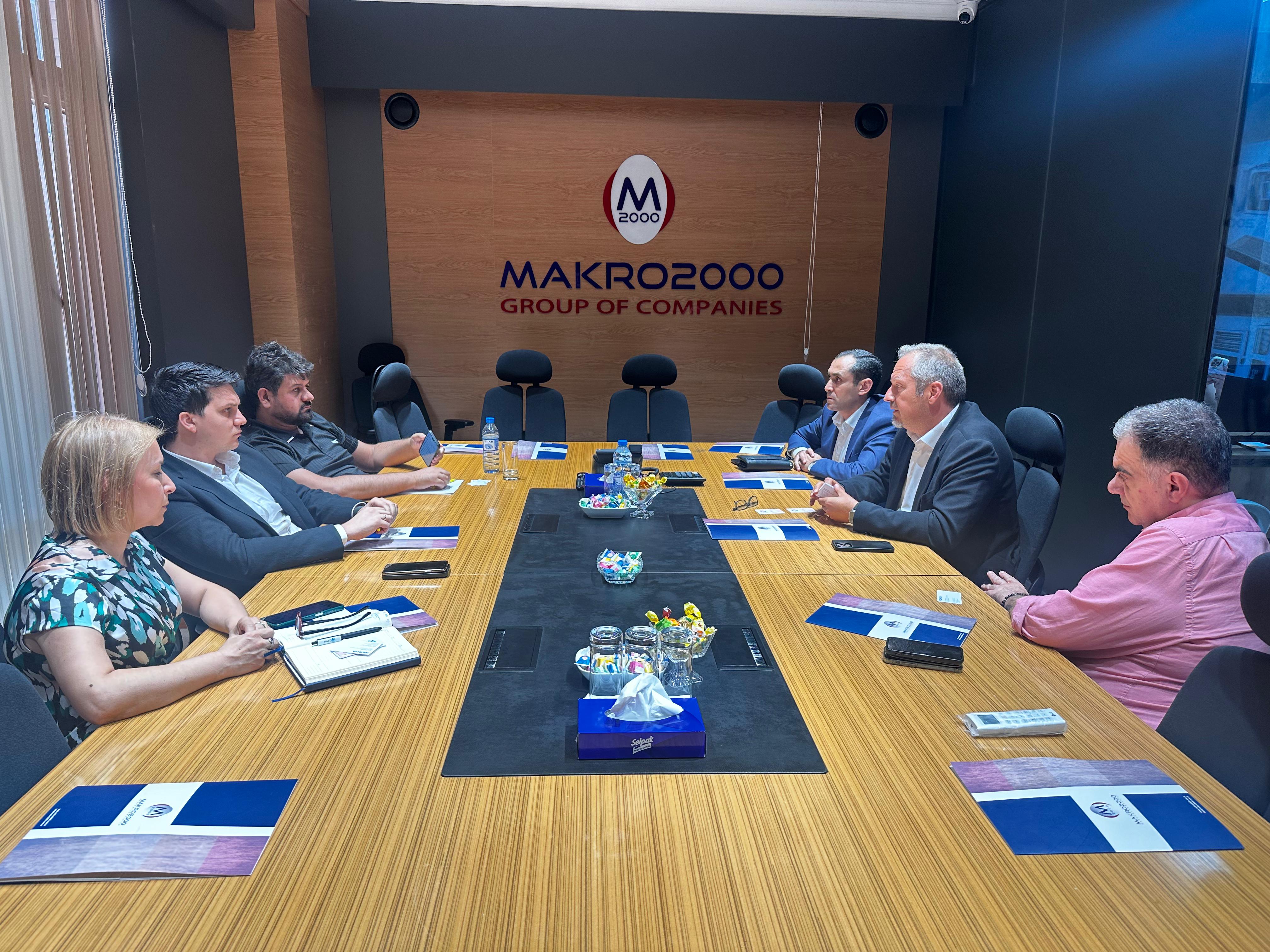 Nokia şirkətinin Azərbaycan və Türkiyə ölkələri üzrə satış direktoru Kaan Dingiloğlunu Türkiyə-Azərbaycan İş Adamları və Sənayeçiləri İctimai Birliyinin İdarə Heyətinin sədr müavini Lokman Biter qəbul edib.