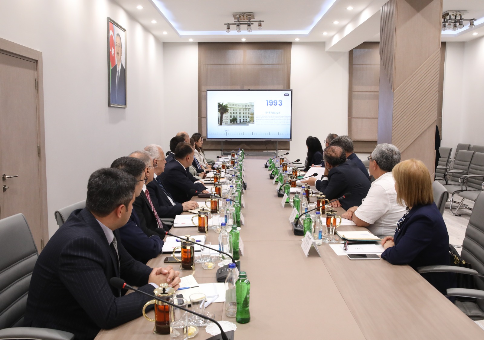 "Türkiyə və Azərbaycan İş Adamları və Sənayeçilər" İctimai Birliyinin (TÜİB) İdarə Heyətinin sədri Hüseyin Büyükfırat və İdarə Heyətinin üzvləri Azərbaycan Həmkarlar İttifaqları Konfederasiyasını (AHİK) ziyarət ediblər.