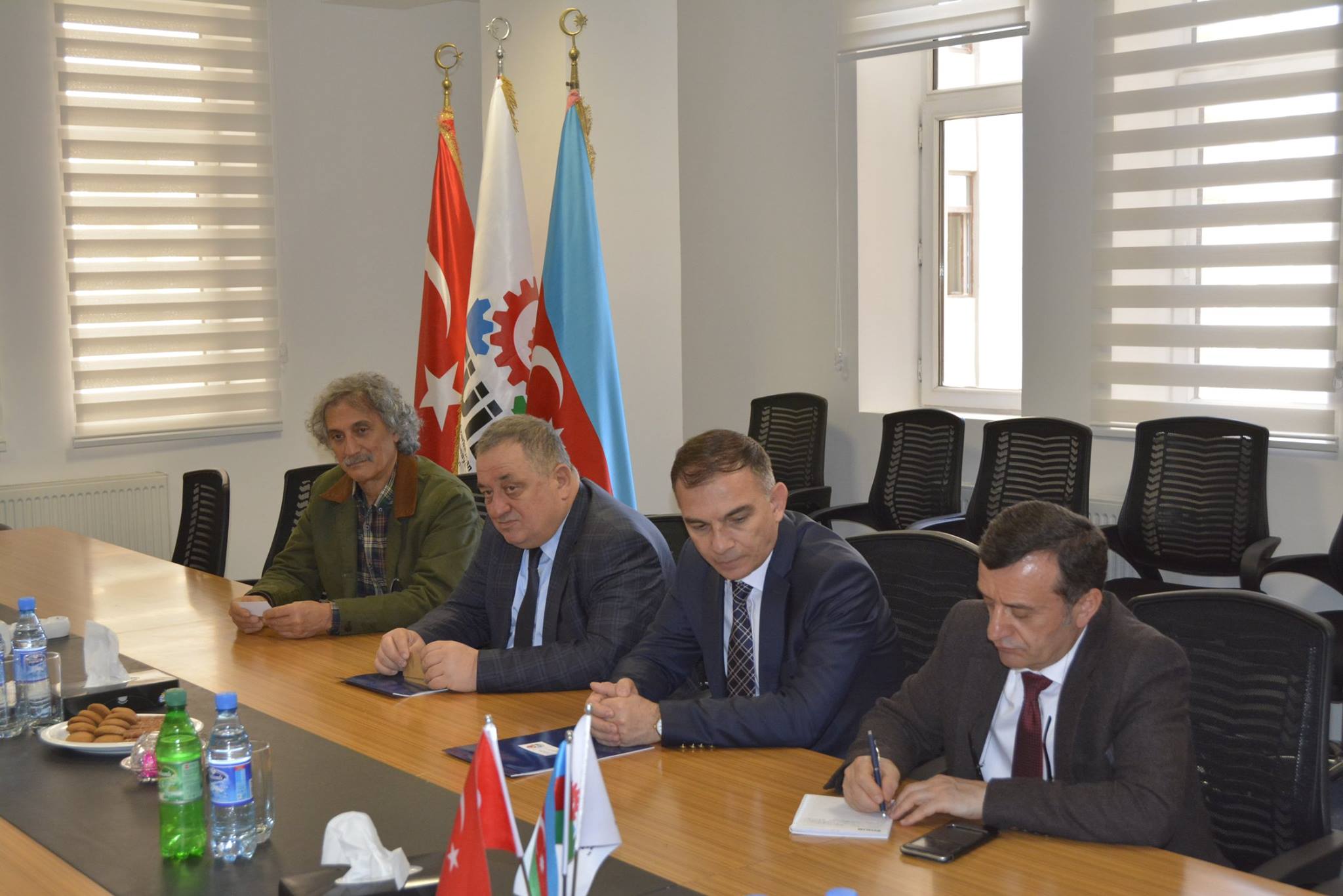 “Doğu Karadeniz İhracatçılar Birliği (DKİB)” nümayəndə heyəti TÜİB ziyarət edib