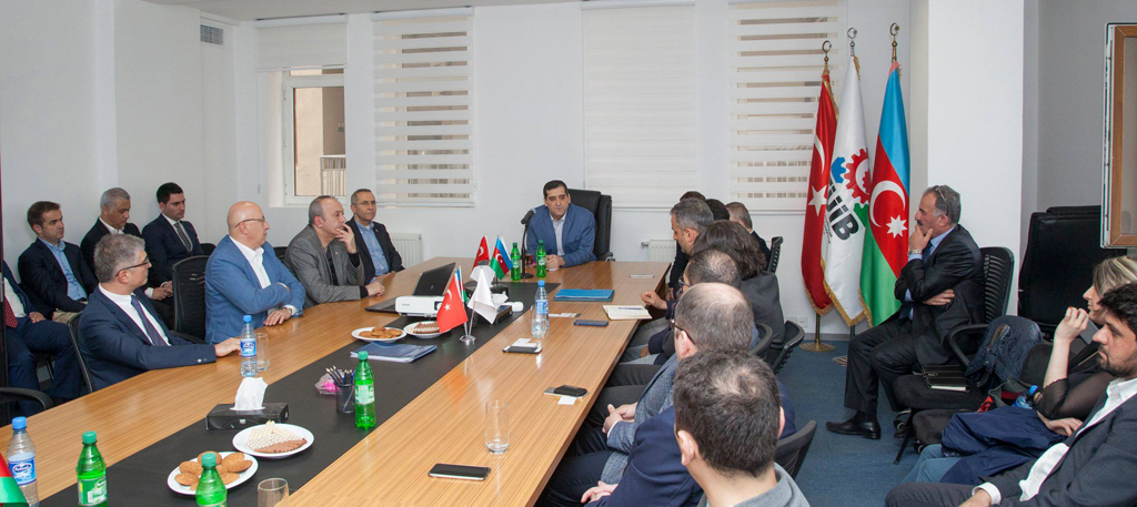 Türkiyə səfiri TUİB üzvləri ilə görüşüb