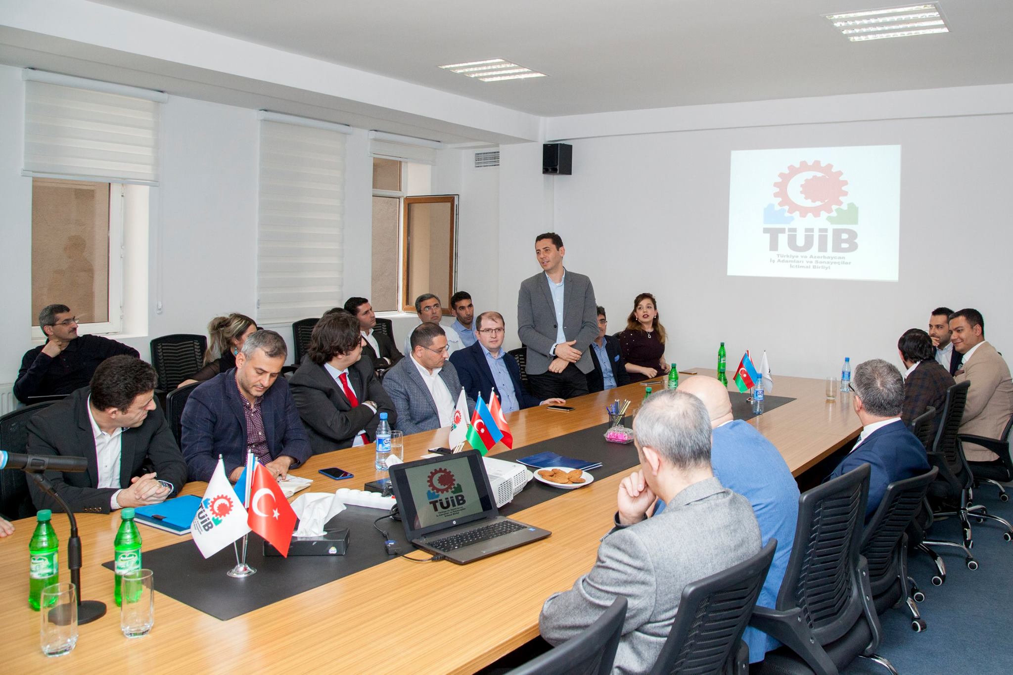 Türkiyə səfiri TUİB üzvləri ilə görüşüb