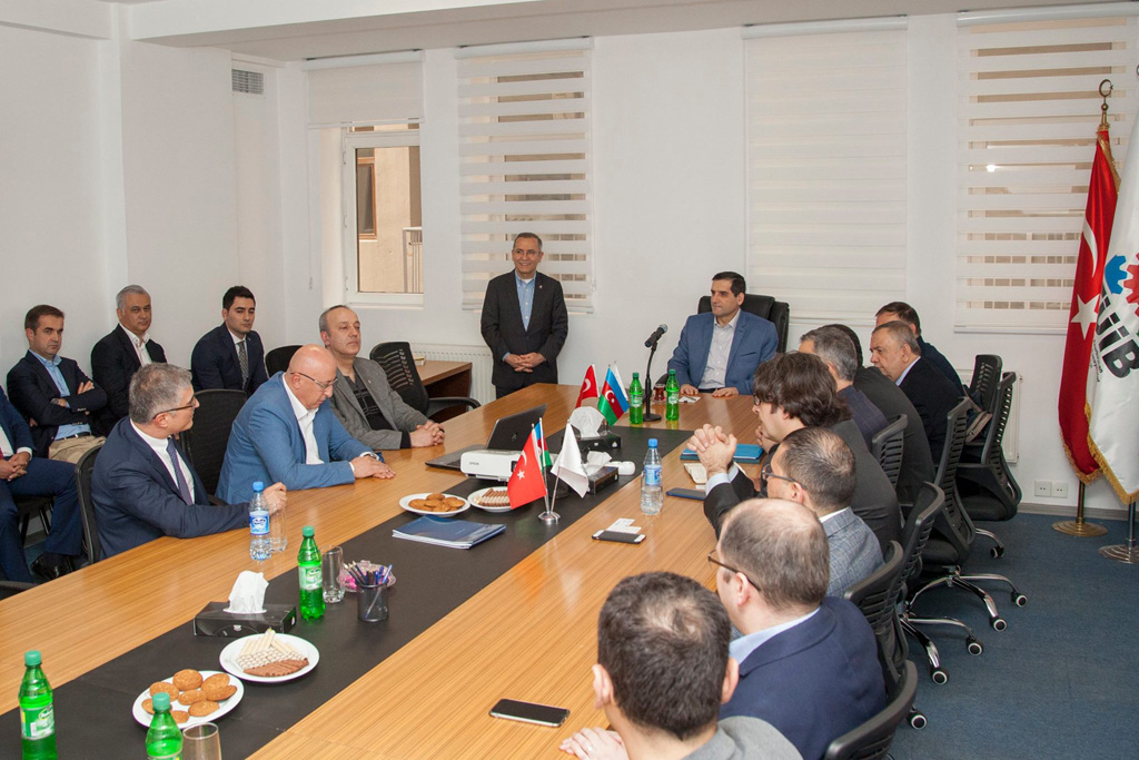 Türkiyə səfiri TUİB üzvləri ilə görüşüb