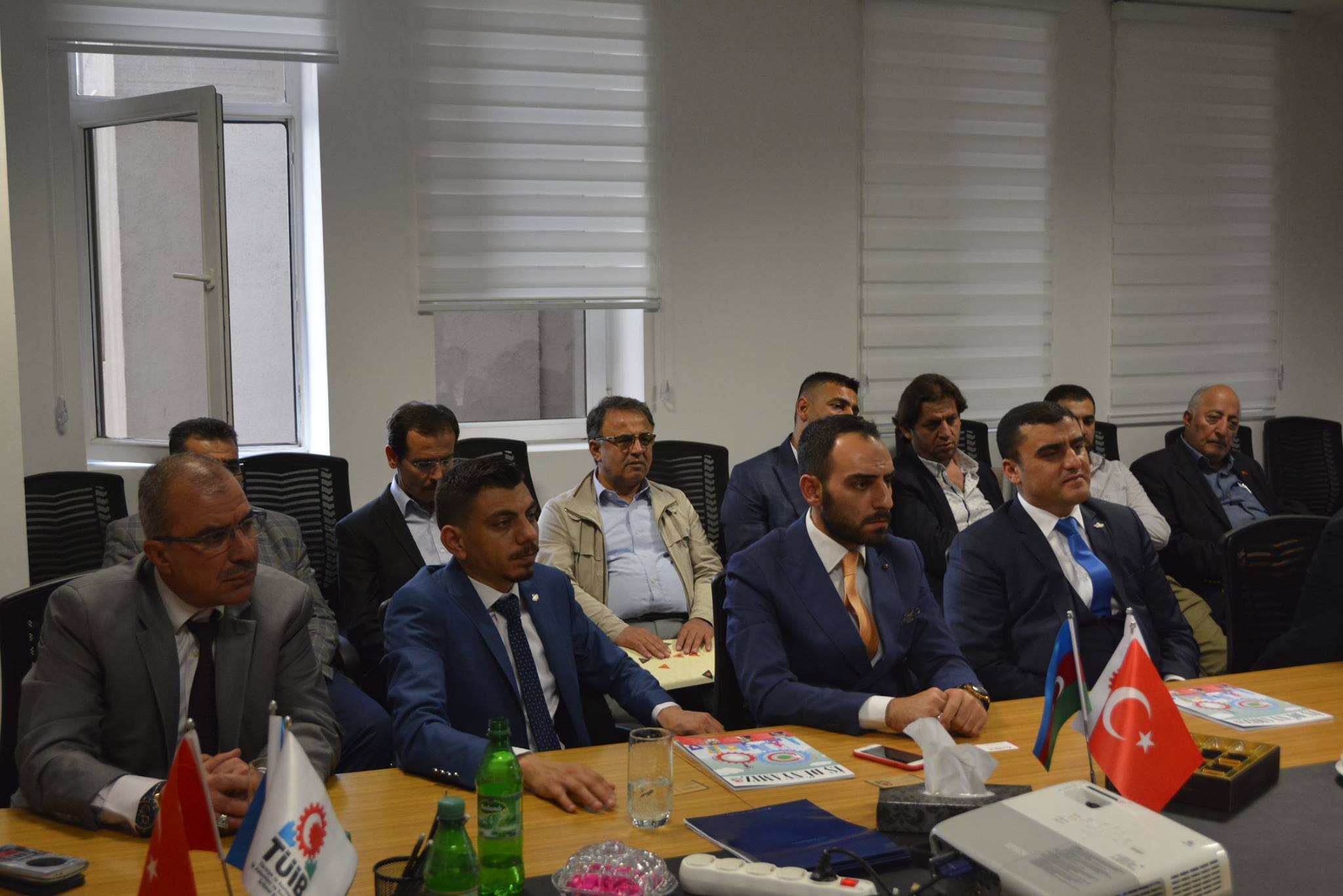 Anadolu Aslanları İş Adamları Dərnəyi İzmir şöbəsinin təmsilçiləri TÜİB idarə Heyətinin üzvləri ilə görüşüb.