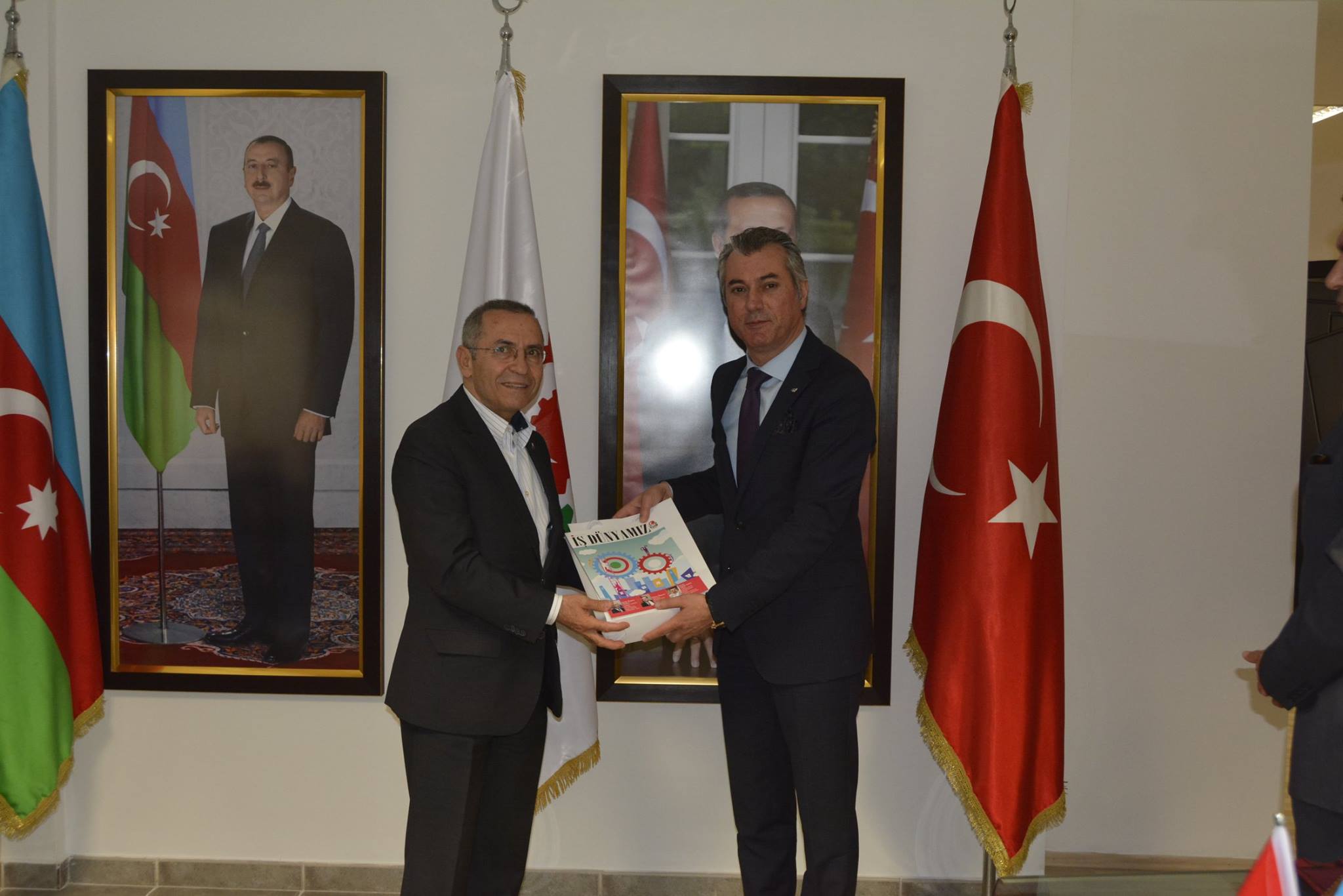 Eskişehir Ticaret Odası üzvləri TÜİB ofisini ziyarət ediblər.