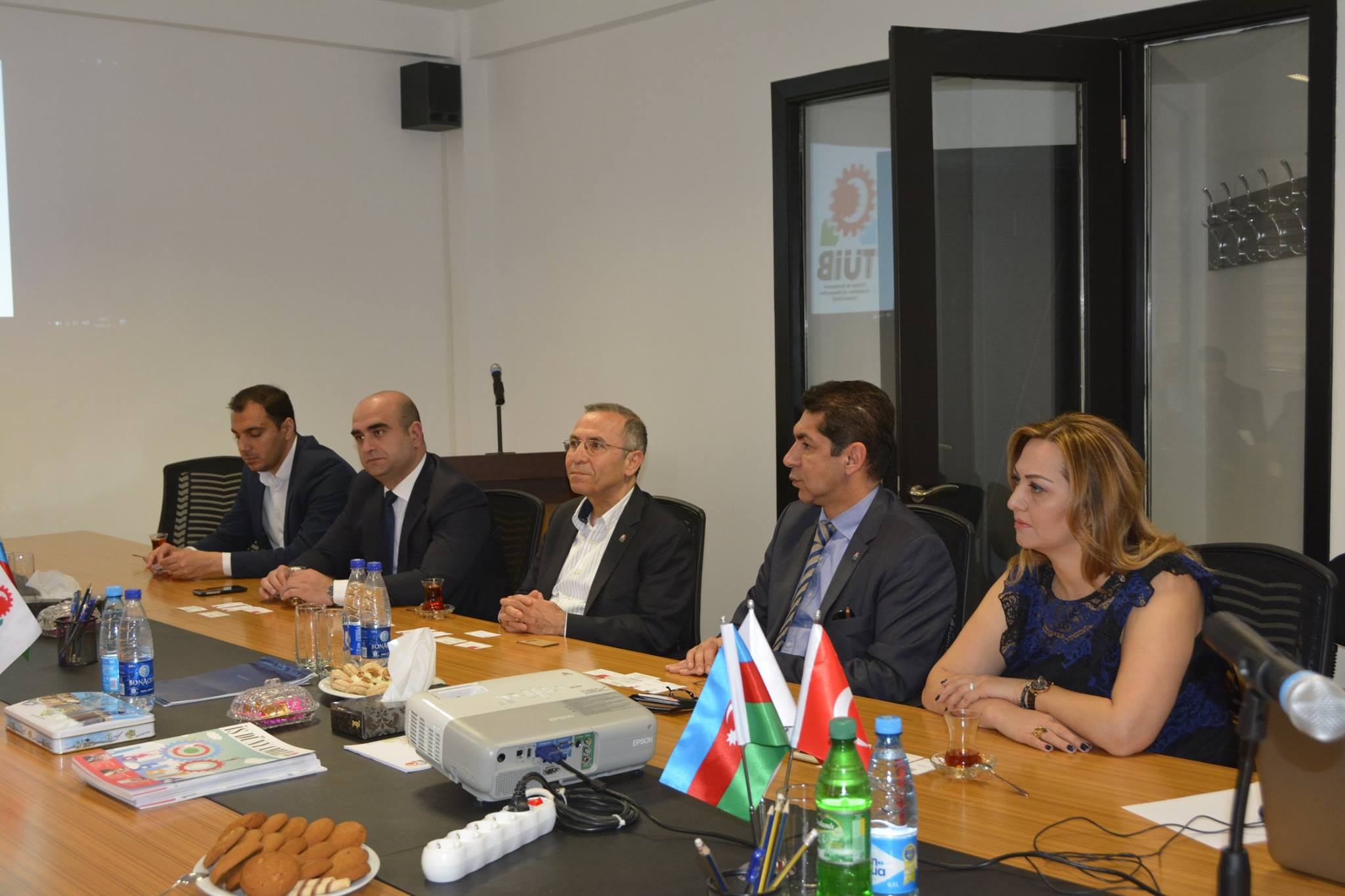 Eskişehir Ticaret Odası üzvləri TÜİB ofisini ziyarət ediblər.