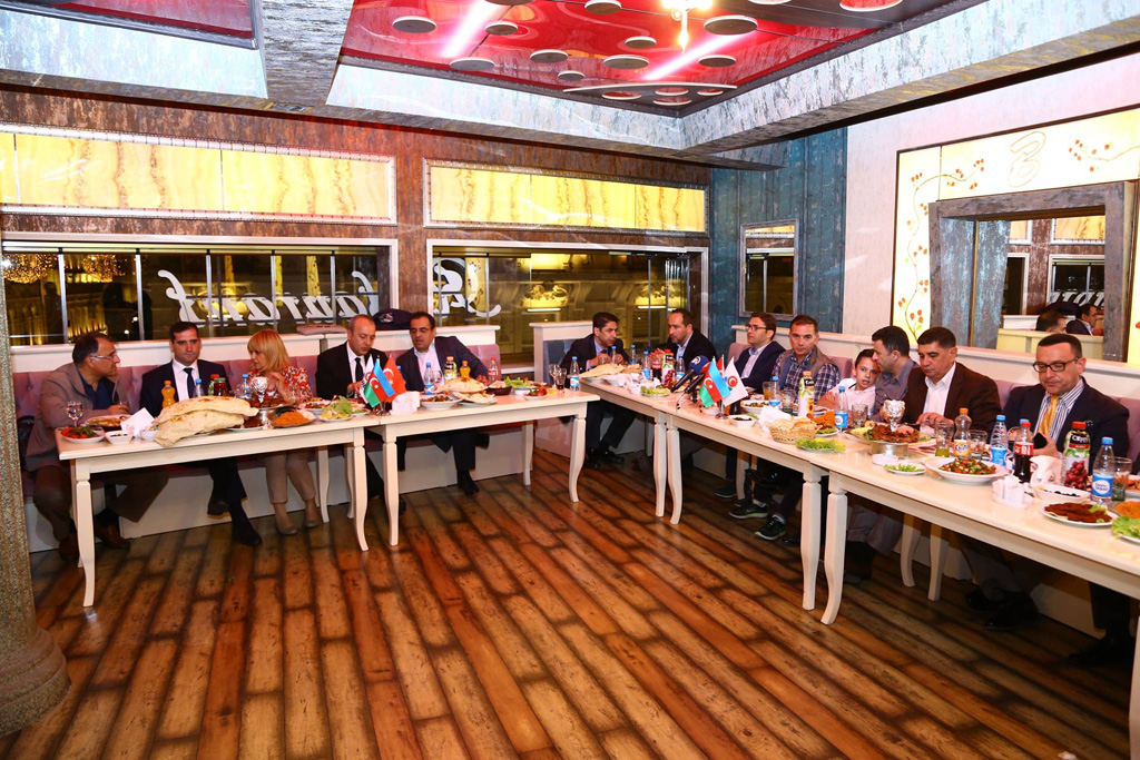 TÜİB təşkil etdiyi İftar süfrəsində üzvlərini bir araya toplayıb