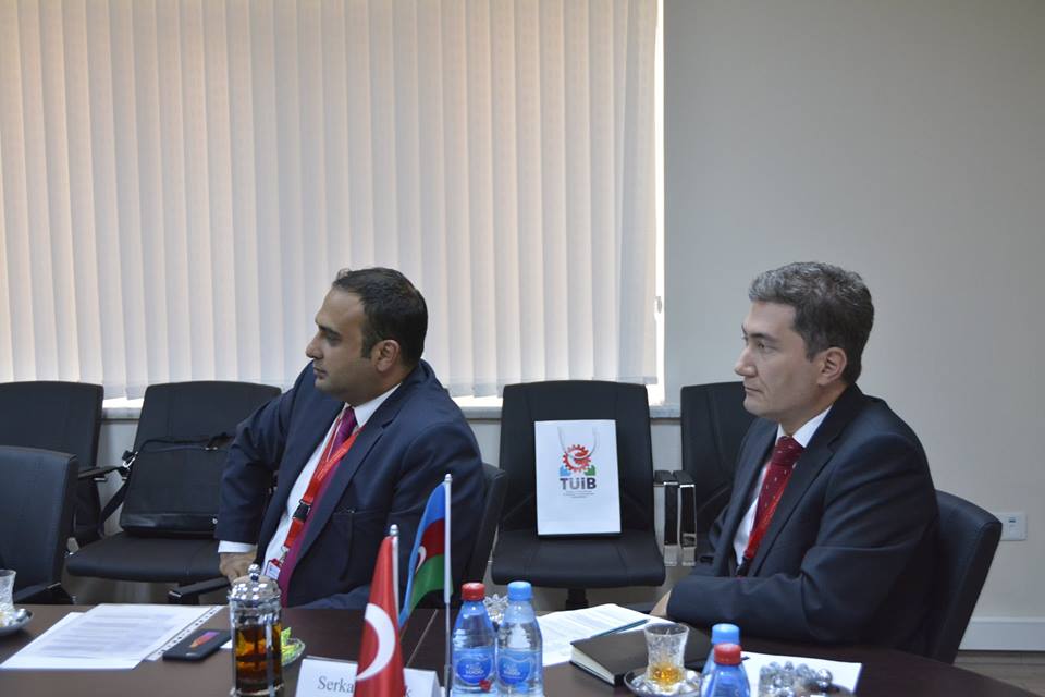 “İqtisadi İslahatların Təhlili və Kommunikasiya Mərkəzinin” icraçı direktoru Vüsal Qasımlı ilə görüş