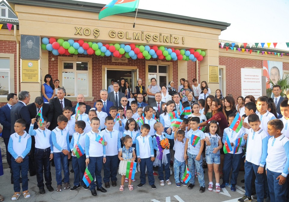 Cocuq Mərcanlı: İşğaldan azad olunmuş qəsəbədə ilk dərs günü