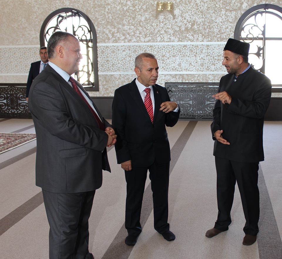 TÜİB rəhbəri Cocuq Mərcanlıda məscidi ziyarət etdi-FOTOLAR