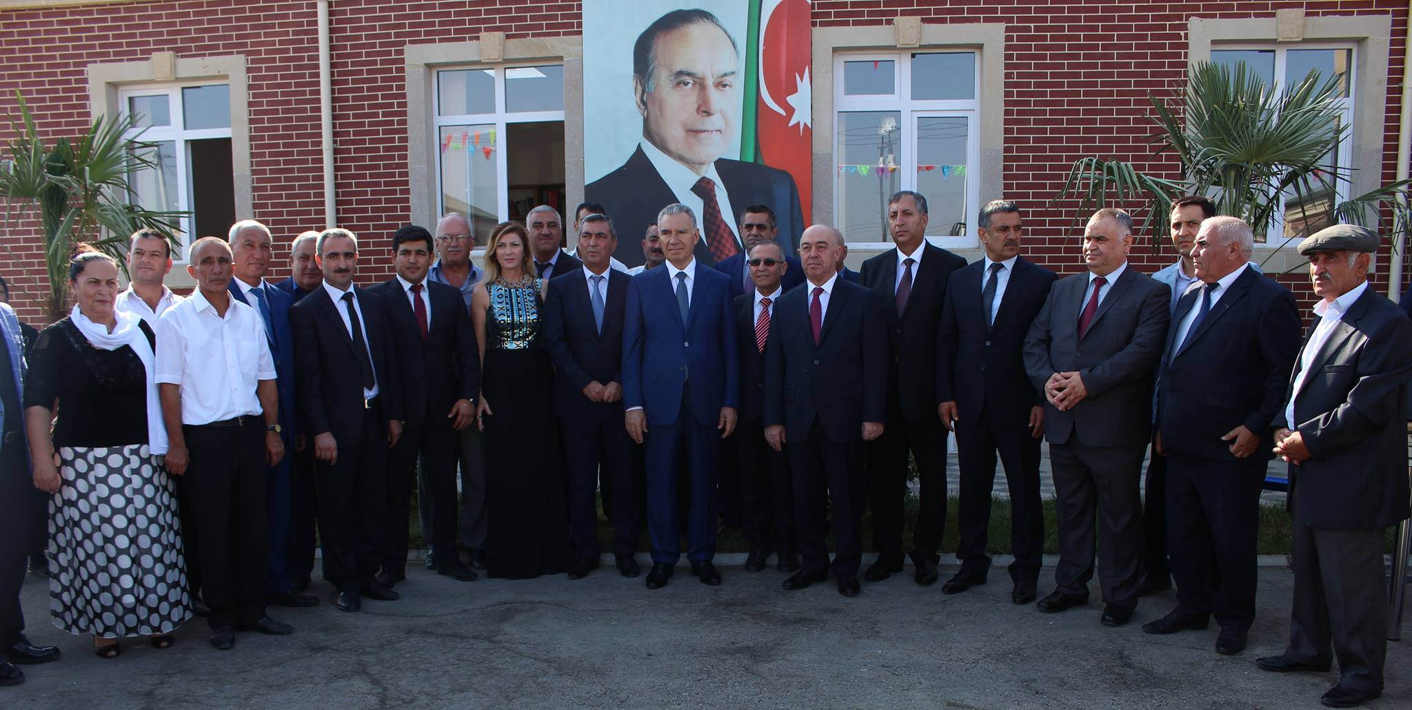 Cocuq Mərcanlı: İşğaldan azad olunmuş qəsəbədə ilk dərs günü