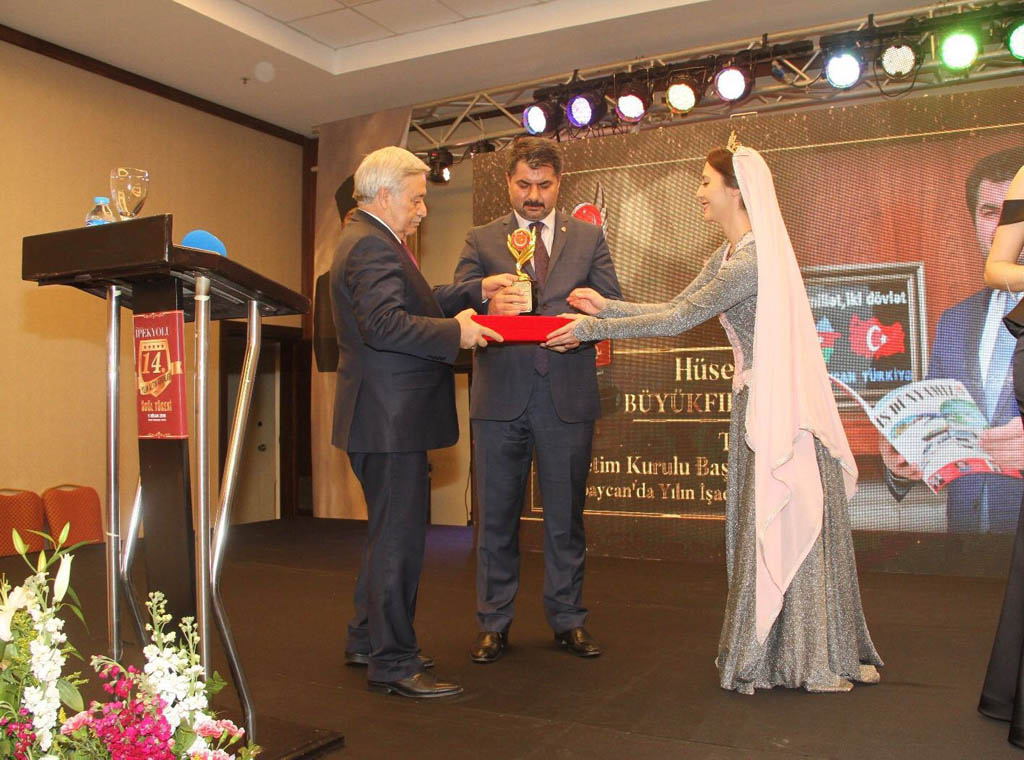 Azərbaycanda İlin İş Adamı - TÜİB sədri Hüseyin Büyükfırat oldu