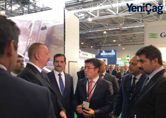 Prezident Türkiyə şirkətinin stendində - FOTOLAR