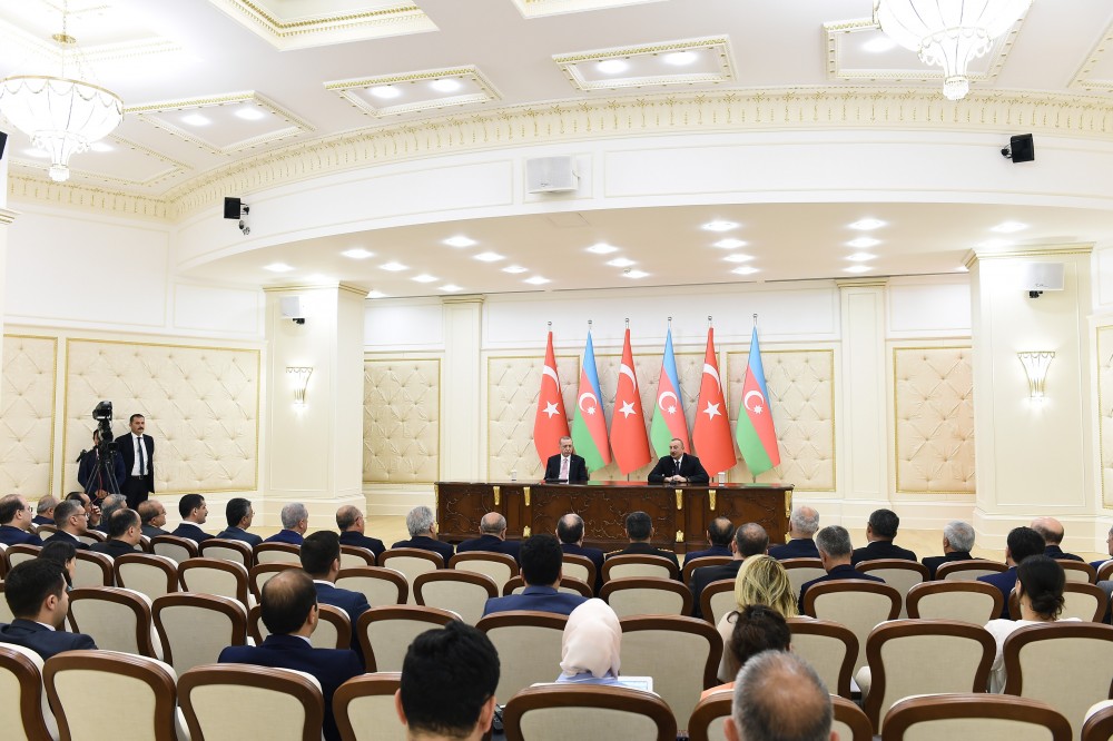 Azərbaycan və Türkiyə prezidentləri mətbuata bəyanatlarla çıxış ediblər 