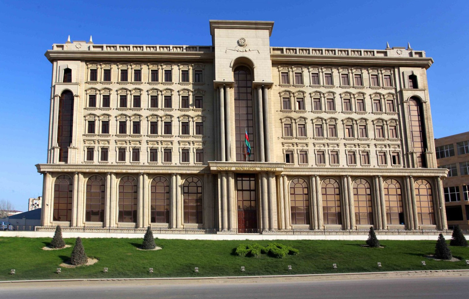 DMX: Əcnəbilər elektron qaydada əmək vizası ala biləcəklər