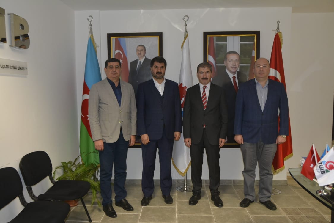 Türkiyənin Gəncədəki baş konsulu Zeki Öztürk TÜİB ofisini ziyarət edib