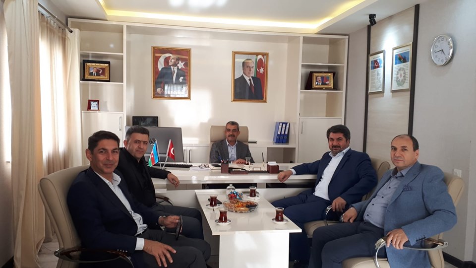 TÜİB İdarə Heyətinin sədri Hüseyin Büyükfırat Azərbaycana yeni təyin olunan Təhsil Müşaviri ilə görüşdü