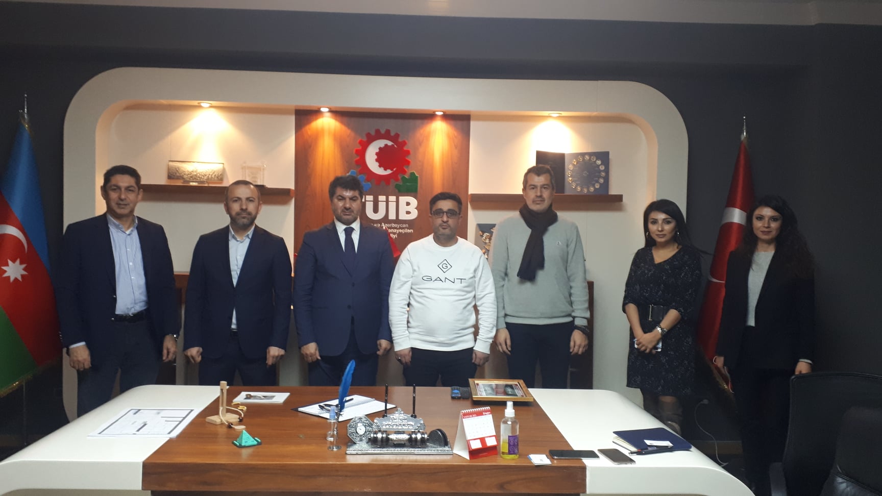 Türkiyənin Yozqat Ticarət və Sənaye Palatasının (Yozqat TSO) rəhbərliyi  Türkiyə-Azərbaycan İş Adamları və Sənayeçiləri İctimai Birliyini (TÜİB) ziyarət edib