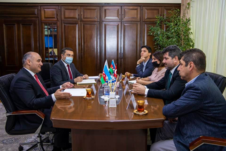 TÜİB İdarə Heyətinin sədri Hüseyin Büyükfırat və  Azərbaycan Respublikası Əmək və Əhalinin Sosial Müdafiəsi Nazirliyinin tabeliyində Dövlət Sosial Müdafiə Fondunun  İdarə Heyətinin sədri Himalay Məmişov arasında işgüzar görüş