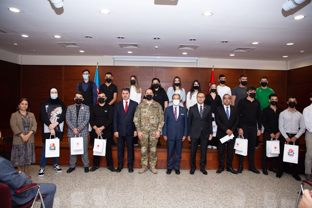 "Tək Millət, Tək Ürək" Beynəlxalq Humanitar Platforması çərçivəsində Türkiyənin Sivas Universitetində təhsil alacaq qazilər, şəhid və qazi övladları Sivasa göndərildi.