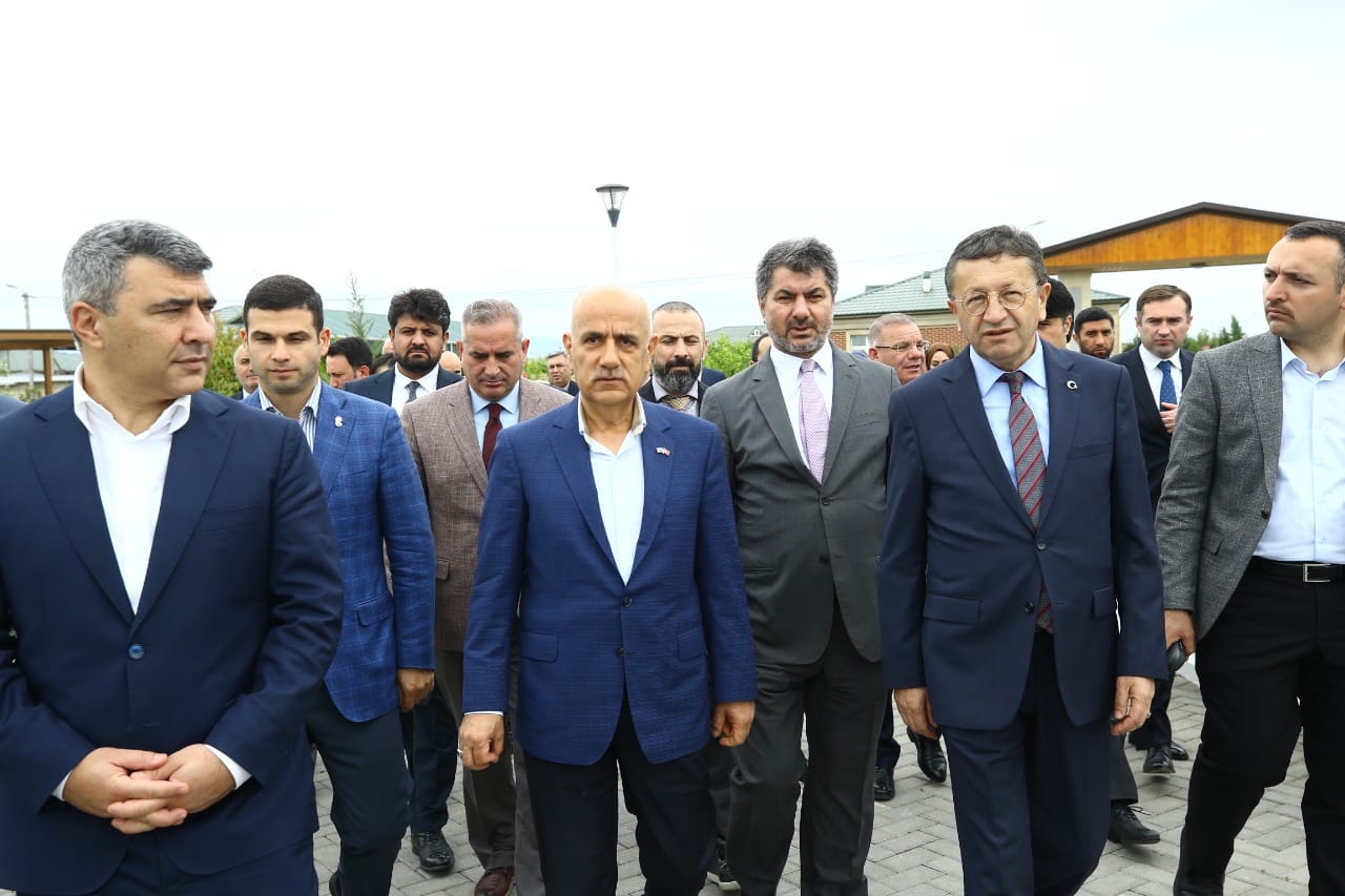 Türkiyə Respublikasının Kənd təsərrüfatı və meşəçilik naziri Vahid Kirişçi və Azərbaycanın Kənd təsərrüfatı naziri İnam Kərimov Cəbrayıl rayonunun Cocuq Mərcanlıda