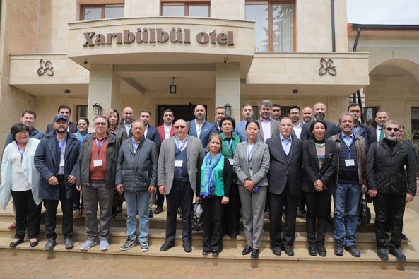 Türkiyə-Azərbaycan İş Adamları və Sənayeçiləri Birliyinin İdarə Heyəti vəTÜİB üzvləri Türkiyənin Baş ombudsmanı Şeref Malkoç ilə Azərbaycanın tarixi mədəni irsində xüsusi yeri olan Şuşada