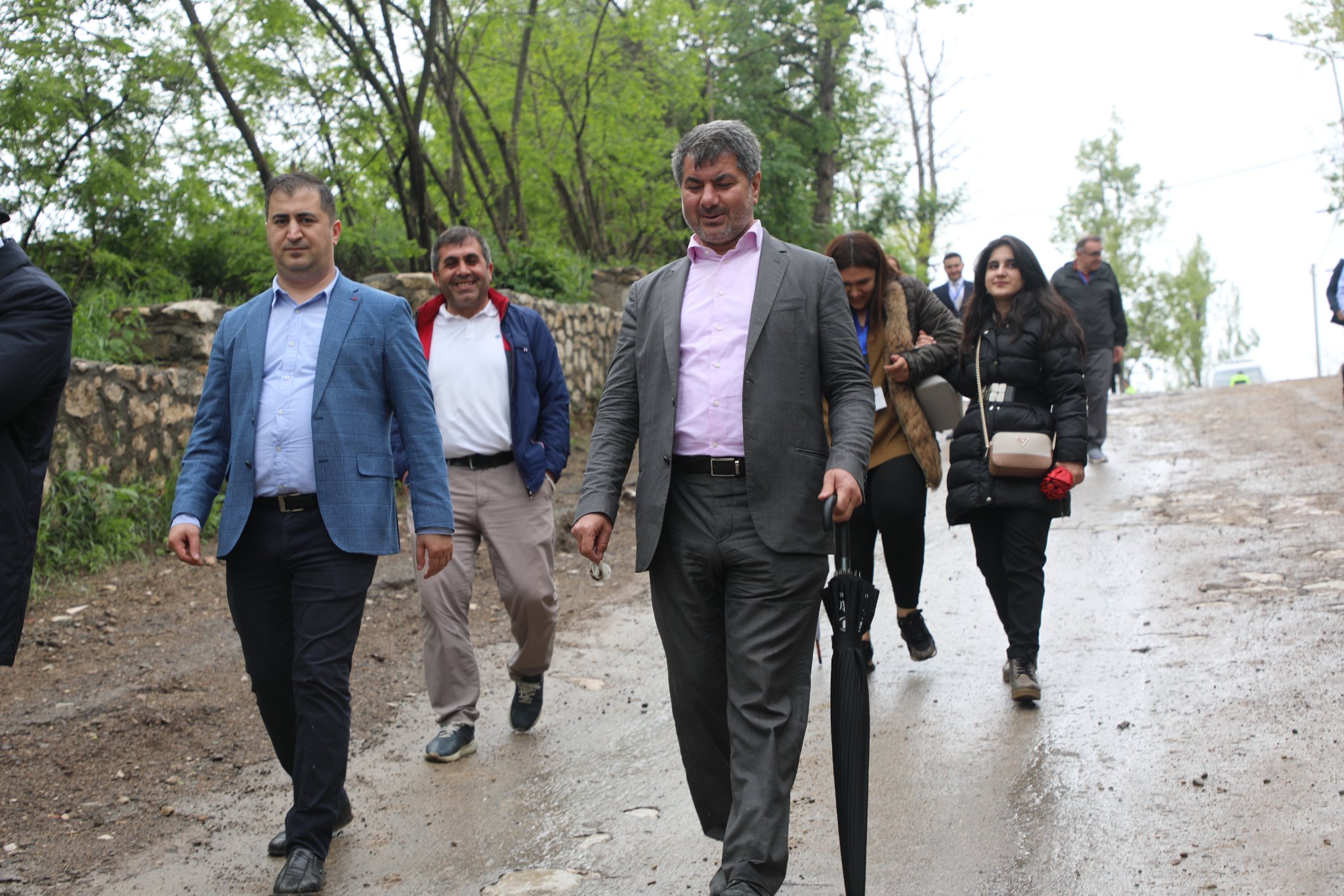 Türkiyə-Azərbaycan İş Adamları və Sənayeçiləri Birliyinin İdarə Heyəti vəTÜİB üzvləri Türkiyənin Baş ombudsmanı Şeref Malkoç ilə Azərbaycanın tarixi mədəni irsində xüsusi yeri olan Şuşada