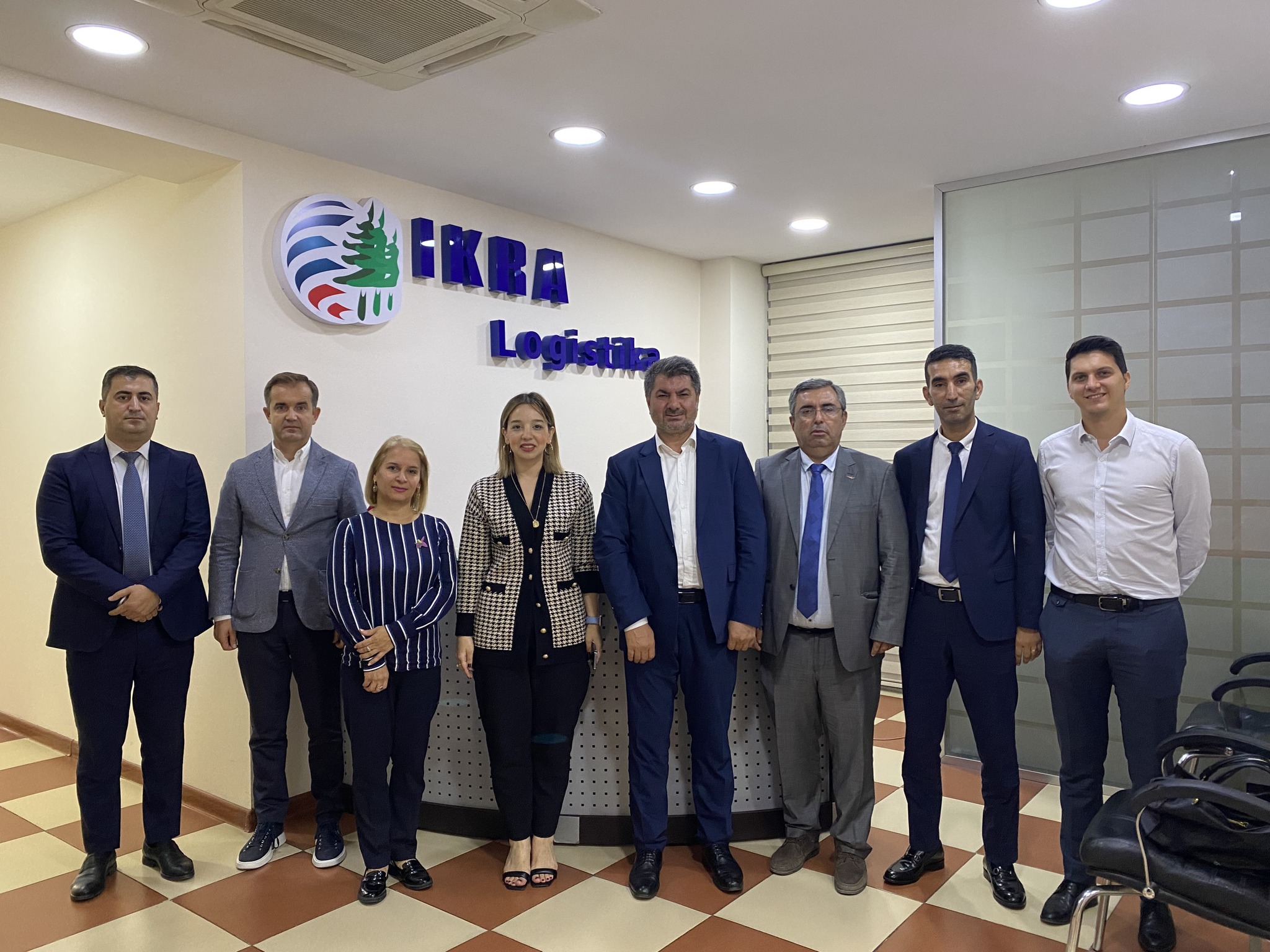 TÜİB İdarə Heyəti Üzvləri TÜİB üzvü "İkra Logistika MMC" nin direktoru Günay Ağayevanı ziyarət edib. 