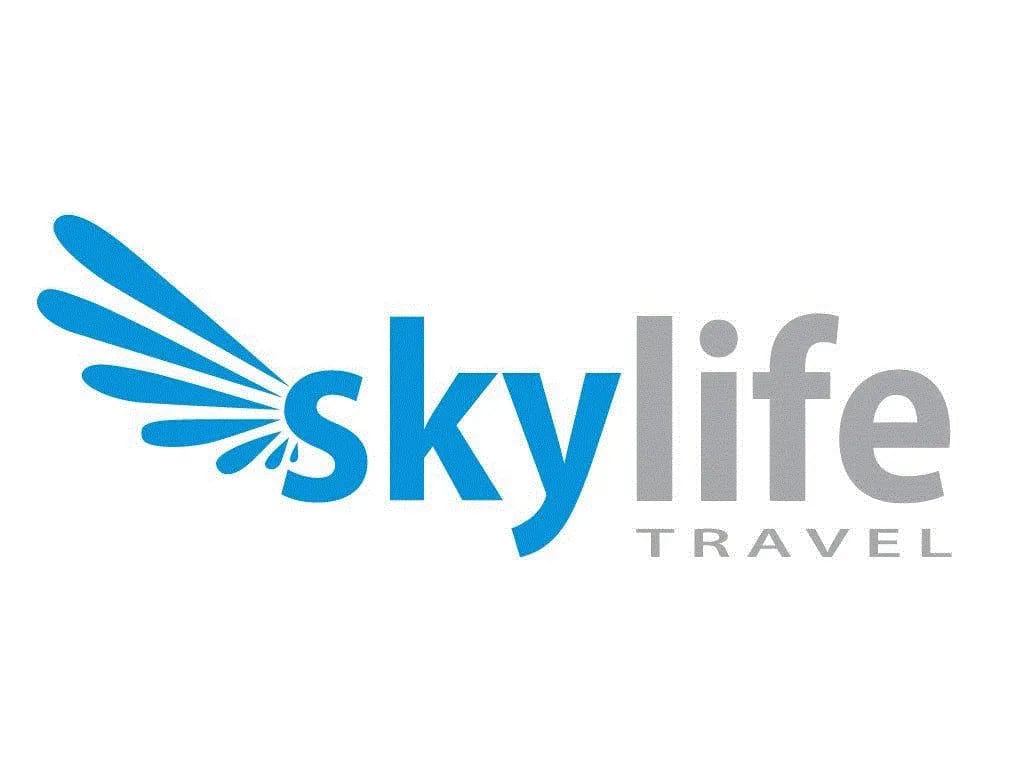  TÜİB İdarə Heyətinin üzvü, Turizm ve xidmət komisyonunun sədri Skylife Corporation MMC şirkətinin sahibi Hakan Evsen  Dövlət Turizm Agentliyinin sədri Fuad Nağıyevin imzaladığı əmrə əsasən Fəxri Fərmanla təltif olunub.