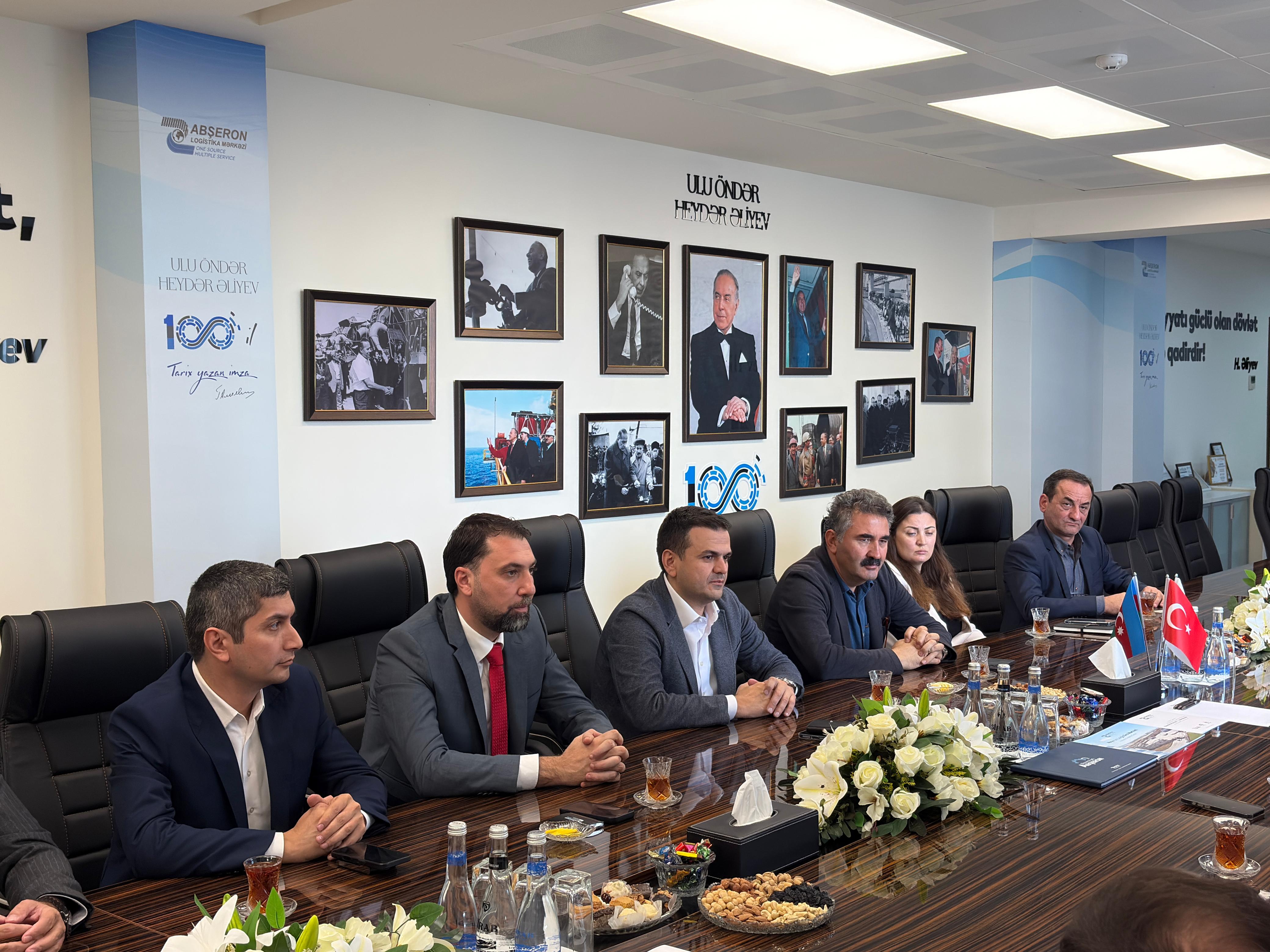 TÜİB-in Logistika və Gömrük Komissiyasının növbəti toplantısı quruma üzv olan Abşeron Logistika Mərkəzində keçirilib.