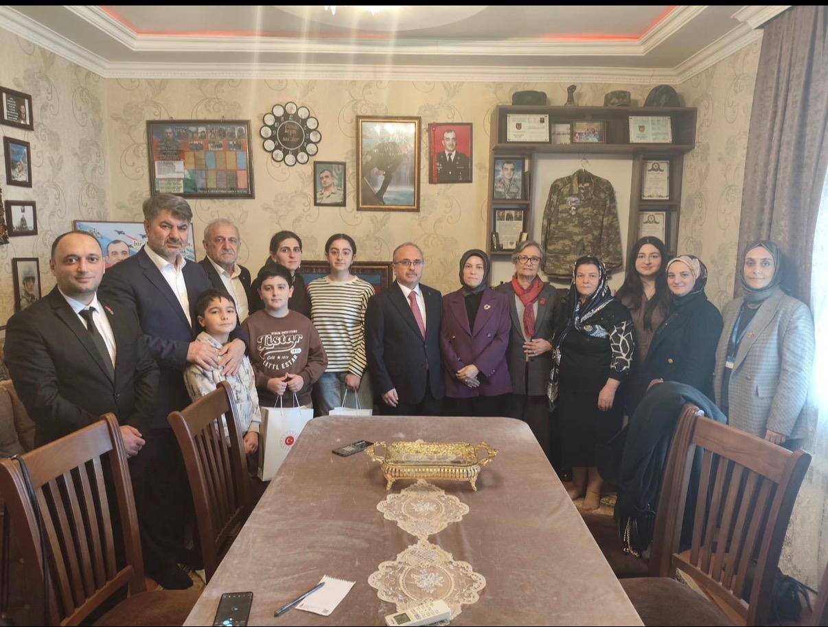 Şəhid mayor İlkin Əhədzadənin ailəsi ziyarət olundu
